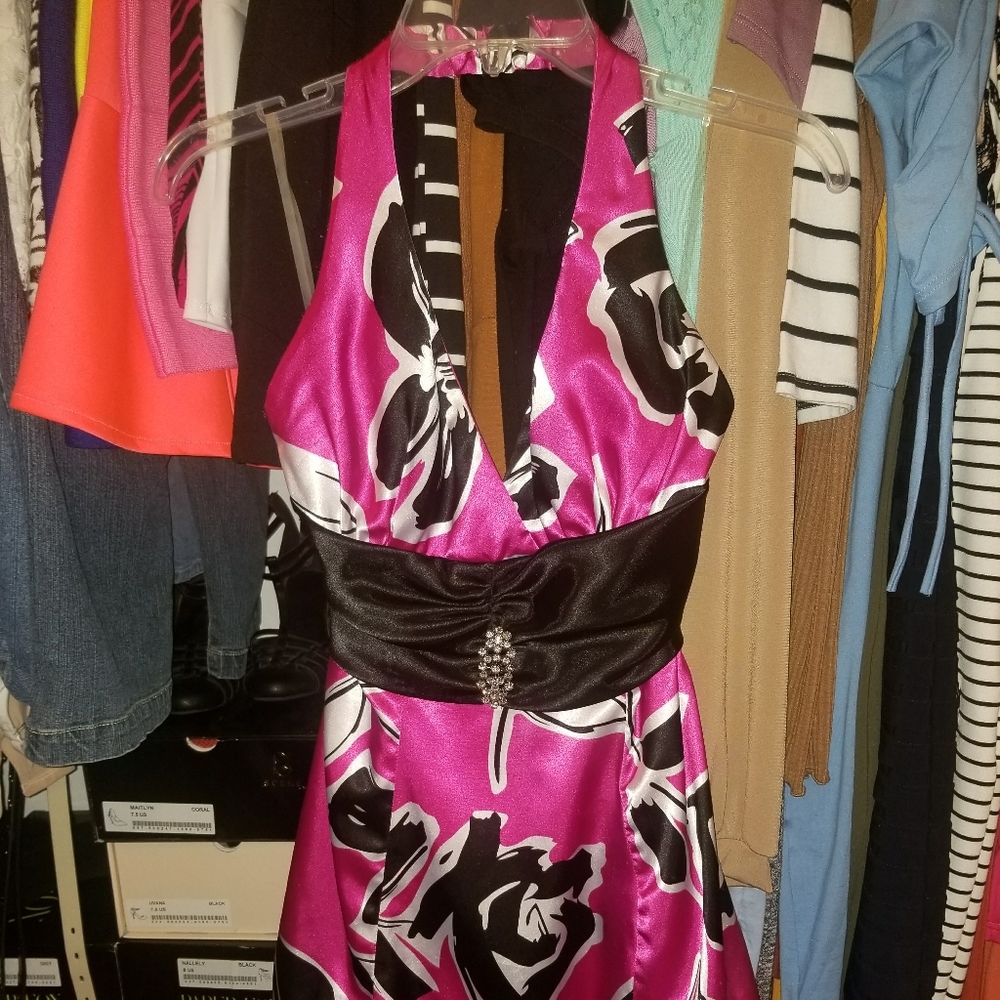 Patterned flowy halter dress